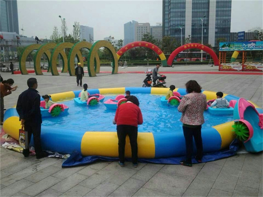 FWULONG 福龍游樂(lè) 戶外臨時(shí)充氣游樂(lè)場(chǎng)地客戶項(xiàng)目，支架水池充氣游樂(lè)設(shè)備廣場(chǎng)市集短期經(jīng)營(yíng)實(shí)景
